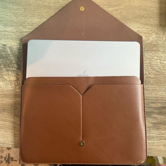 Brown 13.6 inc. Faux Leather Laptop Sleeve - Picture 4 of 4